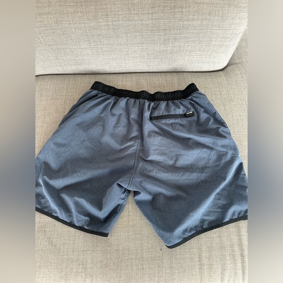 Vuori Banks Short - Picture 3 of 4